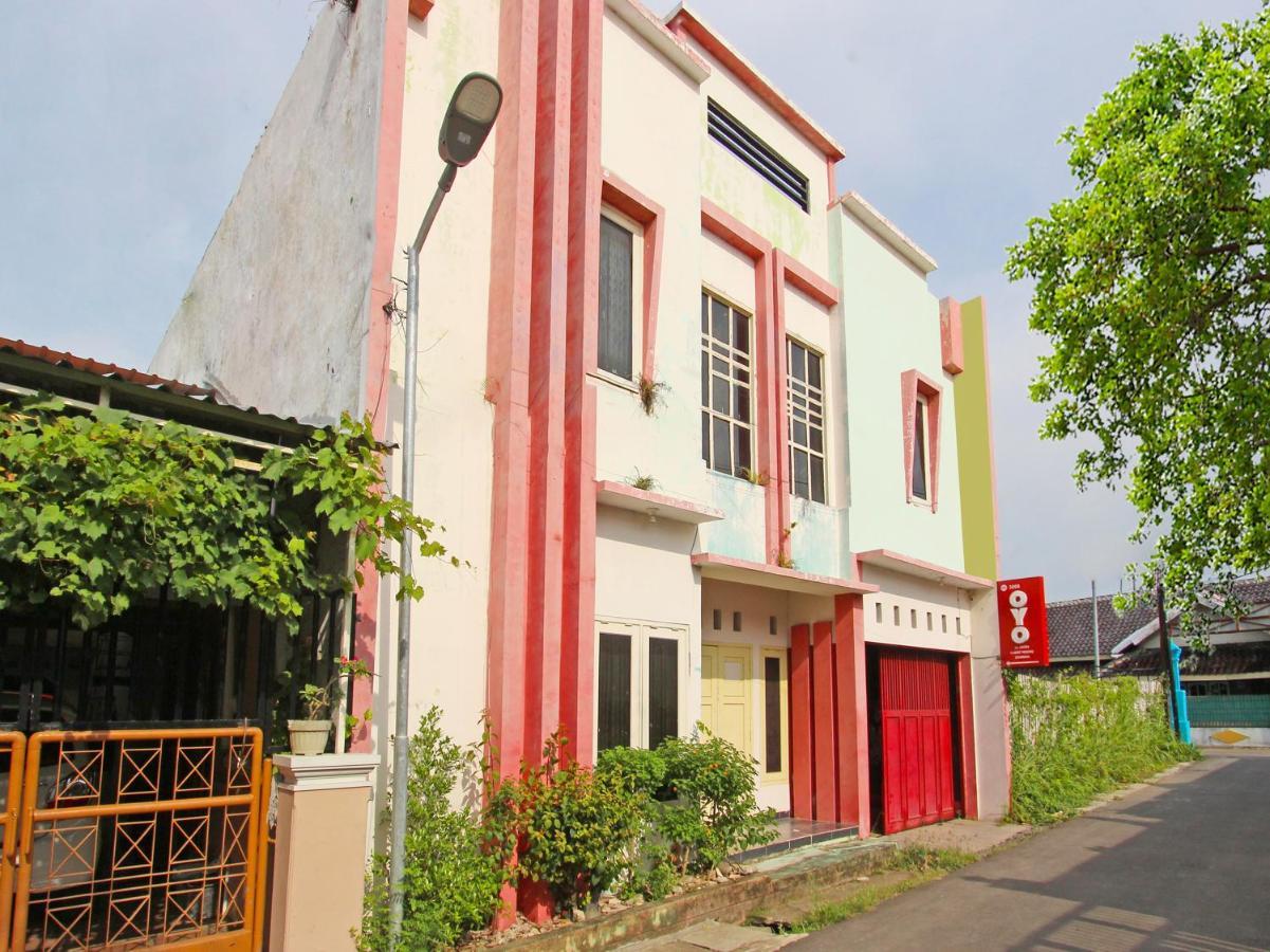 Oyo 3060 Al Fatih Guest House Syariah Tegal  Exterior foto